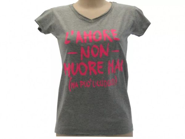 

t shirt only words woman basic love never dies but can kill original, White;black