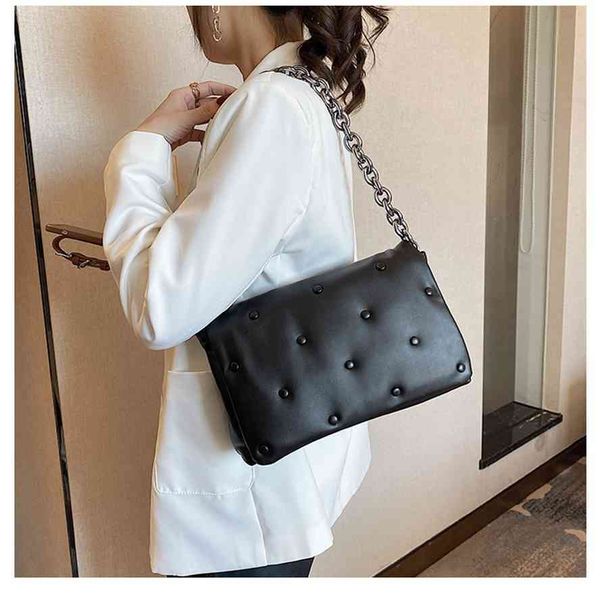 

one shoulder new 2021 korean large capacity fashion rivet chain women's bag