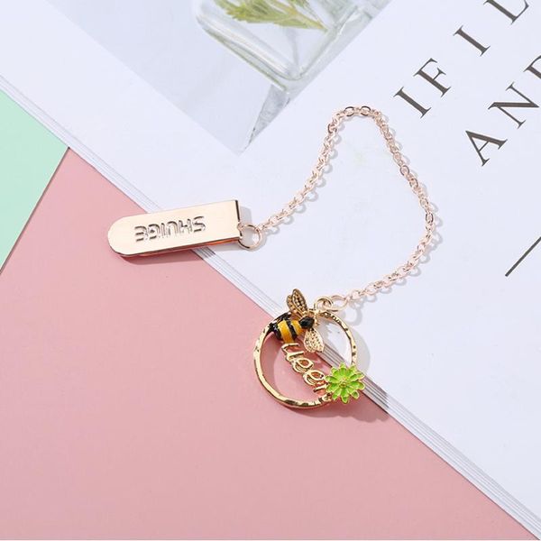 

1pc kawaii bee picking flower bookmark cute exquisite pendant student korean stationery metal office school supplies