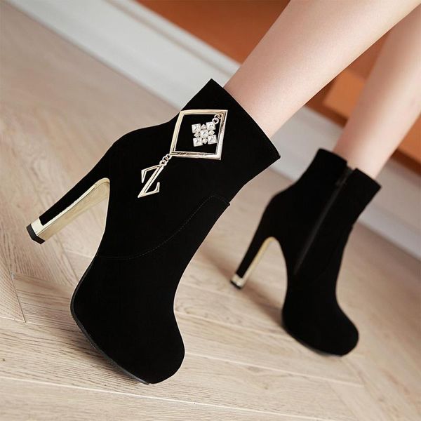 

boots versatile plush women's in winter 2021, Black