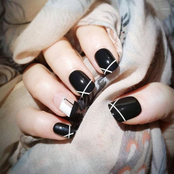 

ins black and white single drill false nail with design short round head fnished nails art adhesive lot glue 24count1, Red;gold