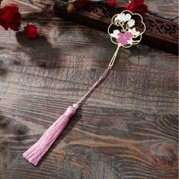 

1pc kawaii magnolia flower brass pendant bookmark cute metal art pattern book mark page folder office school supplies stationery