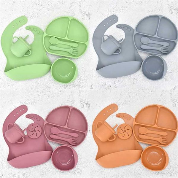 

7pcs/set baby silicone sucker bowl plate feeding dishes a cup bibs spoon fork sets children non-slip tableware 220209