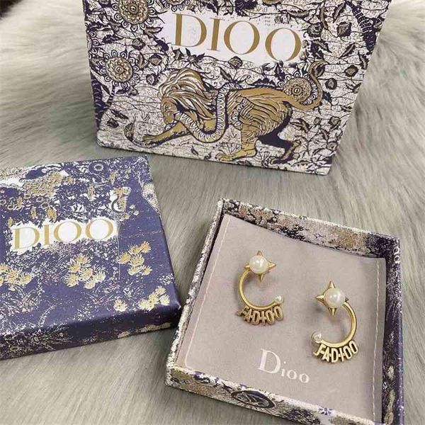 

70% off outlet online / 2021 new letter pearl earrings and fashionable, Golden