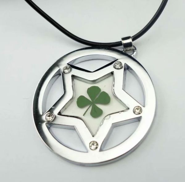 

100 pcs vogue pendant jewelrt real shamrock real four leaf clover round design star style, Silver
