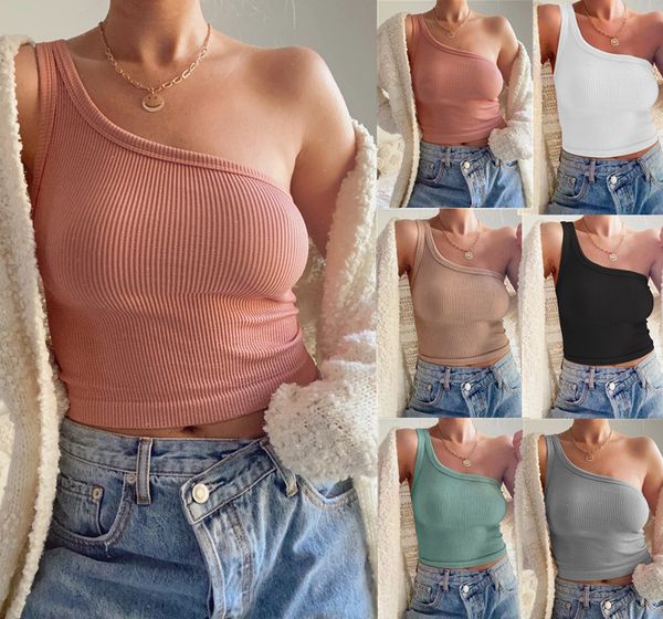 

2021 camis solid color bottom wrap chest outside wearing a one-shoulder heart t-shirt, White