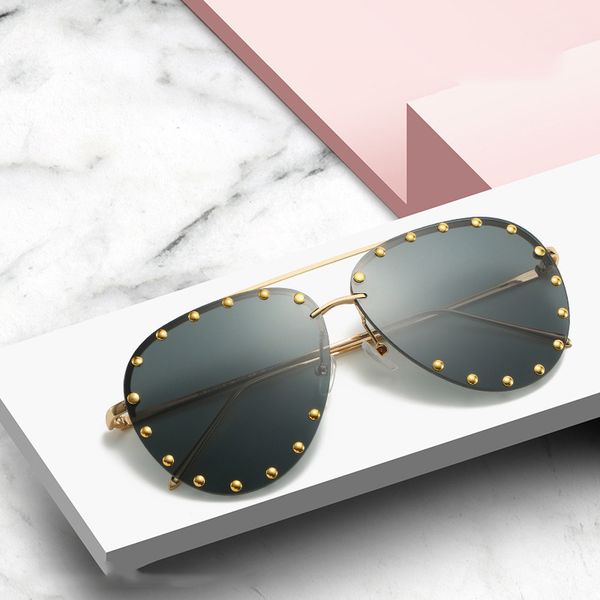 

2020 fashion rimless pilot sunglasses women vintage luxury brand design diamond cutting lens rivet sun glasses for female uv400 glasses whol, White;black