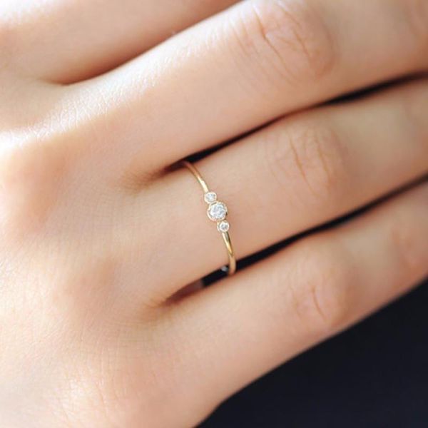 Cluster-Ringe Fabrik Großhandel dünnes Band Gold gefüllt drei CZ Stein zarte minimalistische zierliche Mädchen Frauen einfache 925 Sterling Silber Ring