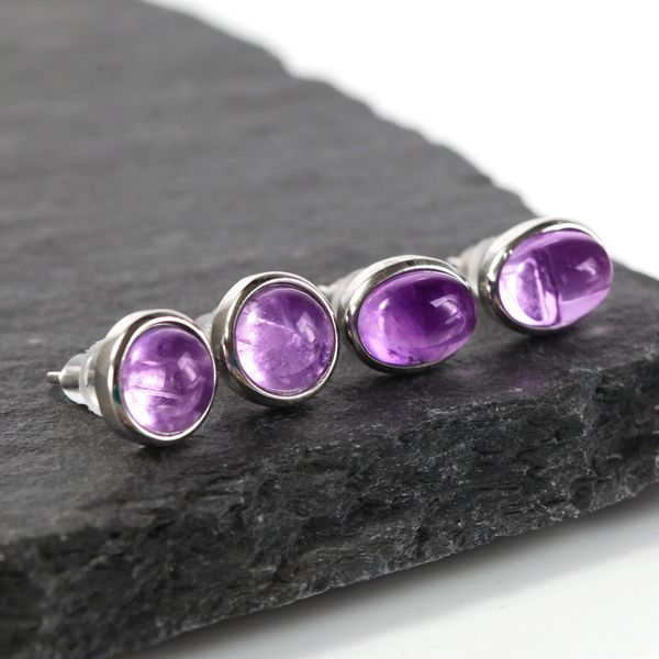 

it's the spring line 925 silver amethyst stud, Golden;silver