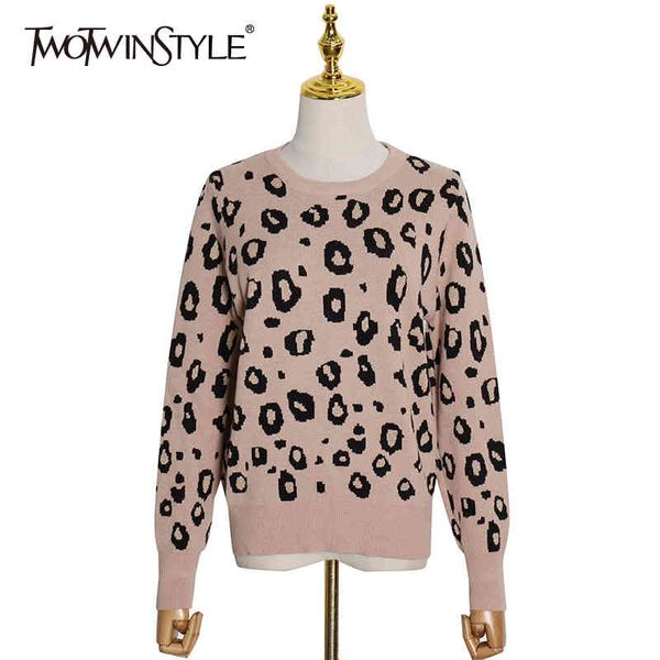 TWOTWINSTYLE Casual Leopard Pullover Für Frauen O Hals Langarm Gedruckt Chic Gestrickte Tops Weibliche Mode Kleidung Herbst 210517