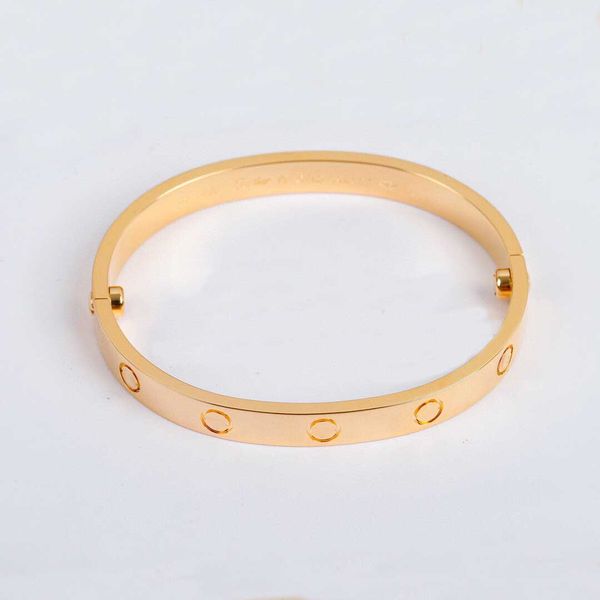 2022 Braccialetto di lusso in oro di qualità V con cinturino in materiale punk con cinturino spesso in oro 18 carati placcato per regalo di gioielli da sposa da donna con timbro bauletto PS7365