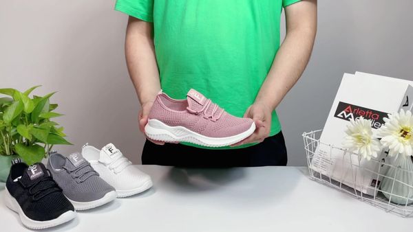

women's shoes autumn 2021 new breathable soft-soled running shoes casual sports shoe women pd617