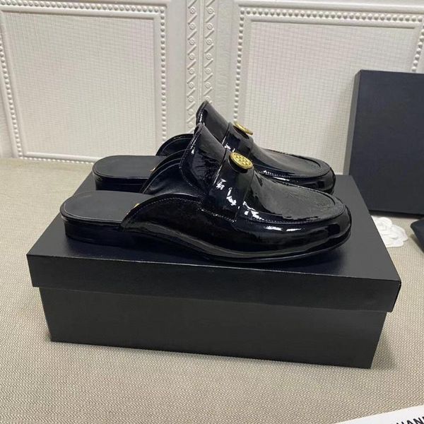 

women's patent leather sandals fashion versatile slippers in 2021 flat bottomed baotou half summer, Black