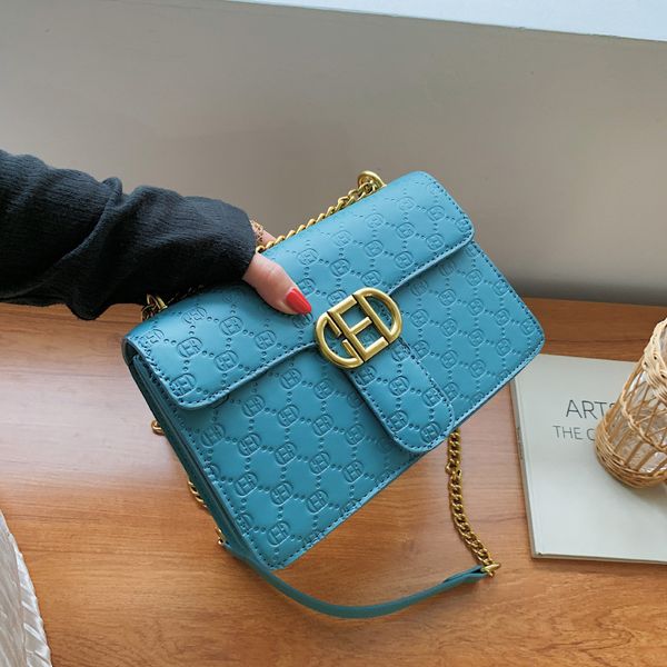 

factory outlet design bag women 2021 new messenger korean ins fashion leisure chain small square women's bag