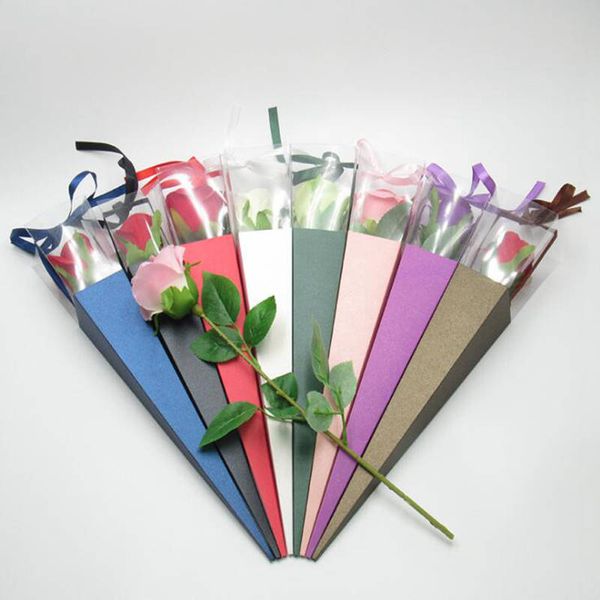 Scatola di fiori rosa a forma di cono triangolare Bouquet singolo Scatola di imballaggio Regali Sacchetti di carta da imballaggio per San Valentino Festa della mamma