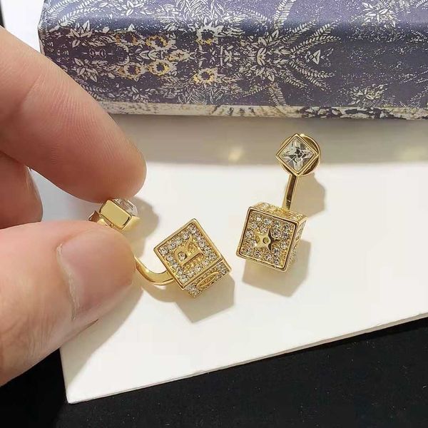 

2022 designer charms women jewelry men d family dice back hanging full diamond earrings 925 silver needle female earrings high version, Golden