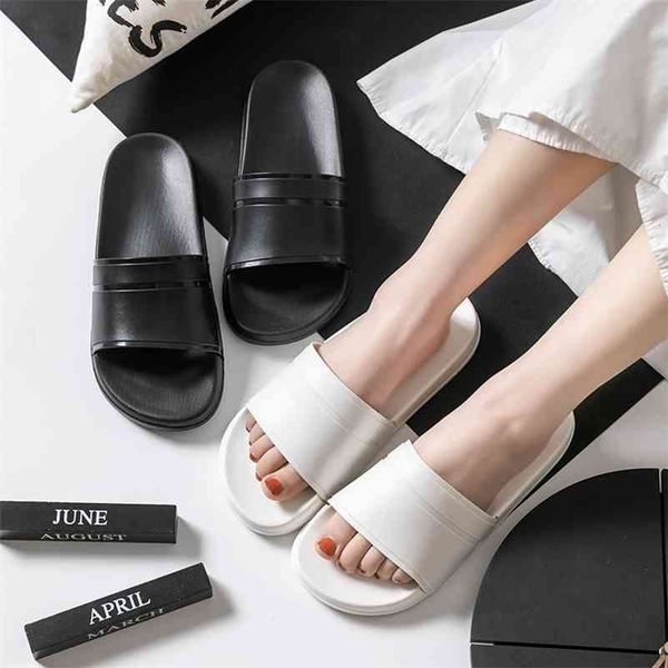 

classic black white home women bath slippers plus size 46 summer indoor couples shoes non-slip lightweight men cool slides 210310
