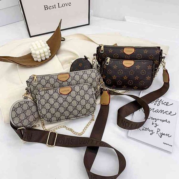 

2022 factory wholesale new three piece small women's three in one combination printed single shoulder underarm wide belt messenger, Black;red