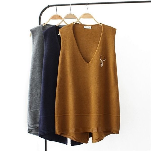 

casual plus size v-neck autumn knitted vest for women deer head embroidery sweater veste femme winter warm asymmetry waistcoat 211109, Black;white