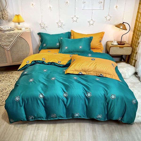 

bedding sets breathable microfiber 4 pieces set 1 duvet cover ,2 pillow shams and bed sheet , king, twin, full size