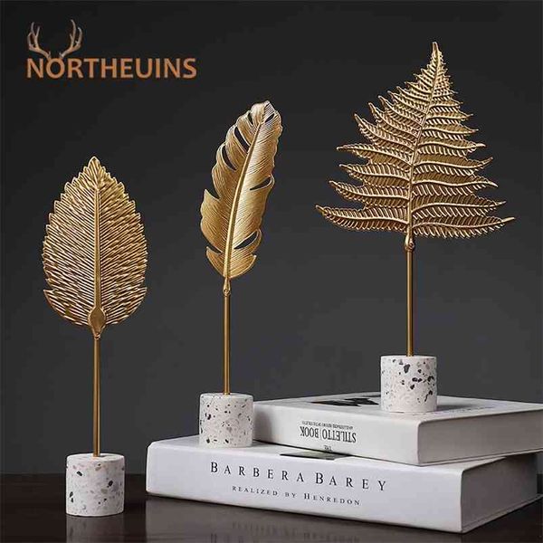 NORTHEUINS Iron Creative Golden Leaf Figurine Nordic Modern Desktop Decor Foglie Statua Scultura per la decorazione di interni domestici 210811