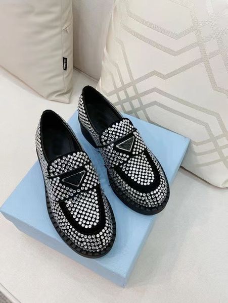 

versatile white and black women's formal shoes luxury diamond leather sandals fashion rivet slacks 35-40