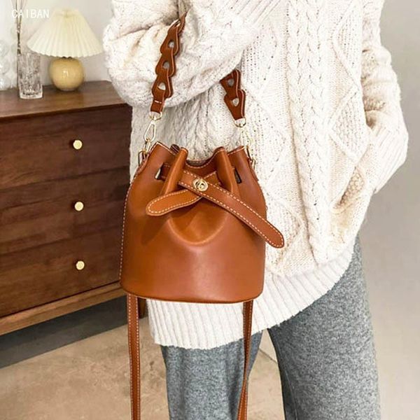 

classic bucket bag oblique satchel with inner pocket women 2021 drawstring design crossbody shoulder bags totes cross body