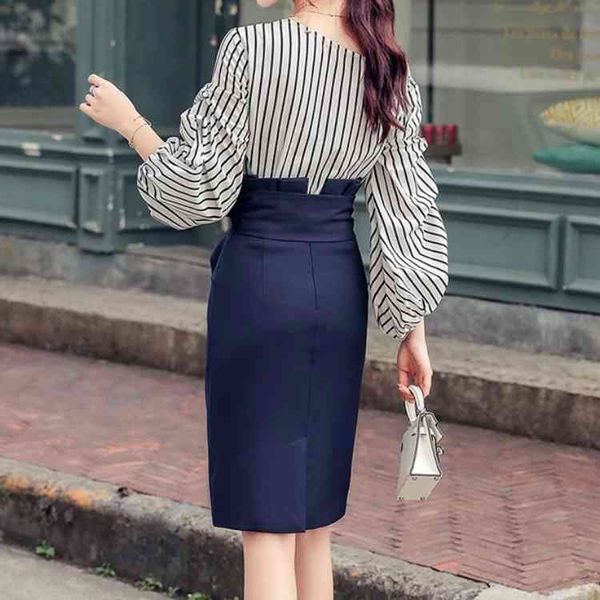 

korean style autumn diagonal striped shirt + hip skirt two-piece suit, White