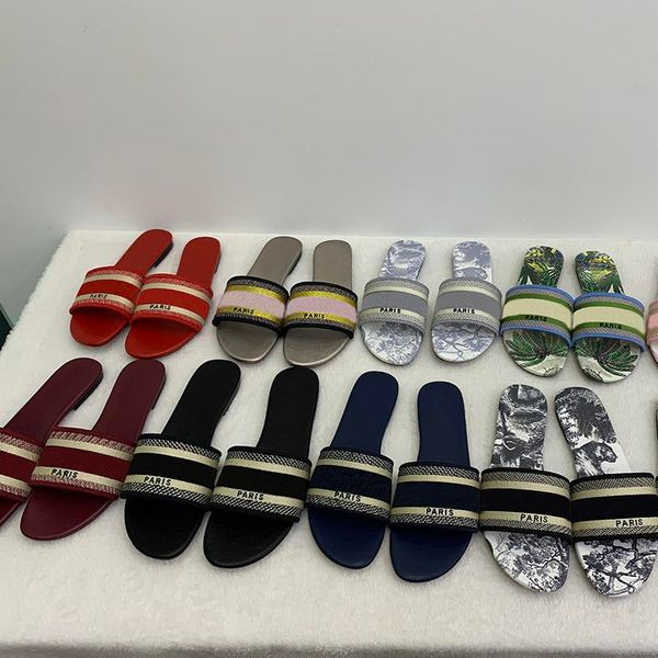 

paris womens slippers summer embroidery sandal floral brocade fashion flip flops striped beach genuine leather dazzle flowers slipper 30colo, Black