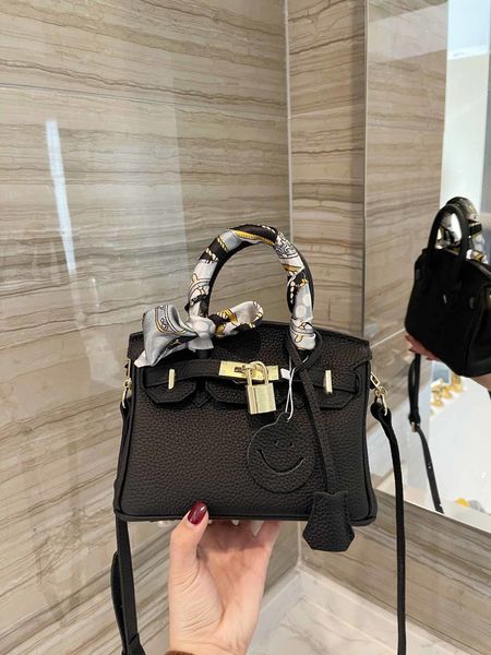 

2021 fashion bag designer brand high-quality cowhide shoulder portable lady shopping