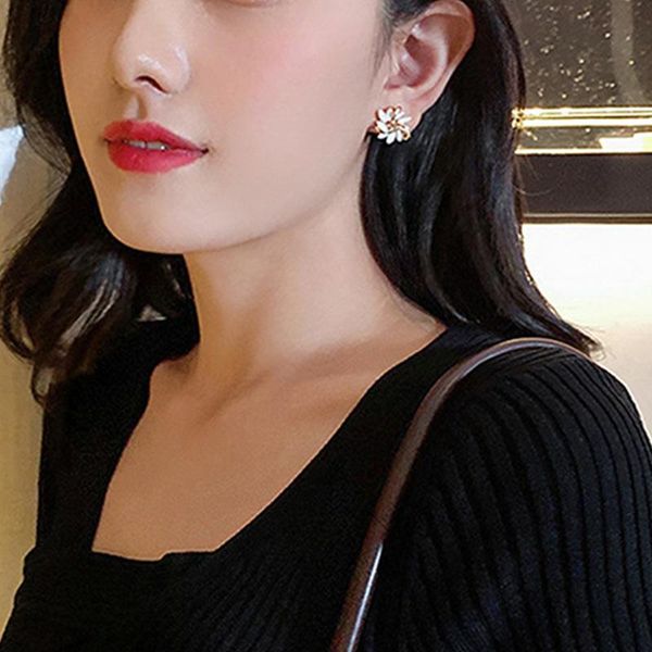 

stud fashion elegant and exquisite opal petal circle earrings for woman classic luxury party girl's unusual jewelry, Golden;silver