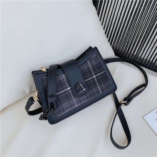

diagonal one-shoulder fashion bag all-match lattice female 2021 net trendy popular small red new underarm square summer kekqf