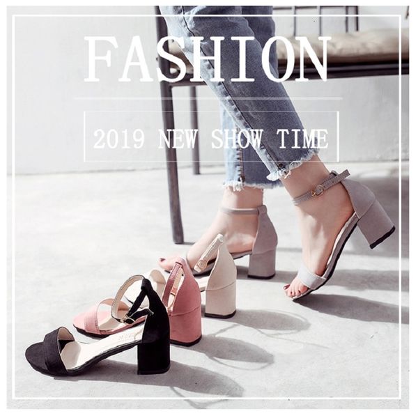 

slippers 2021 summer thick-heeled large-size banquet dress sandals female wild high-heeled word buckle small size roman shoes c0pb, Black