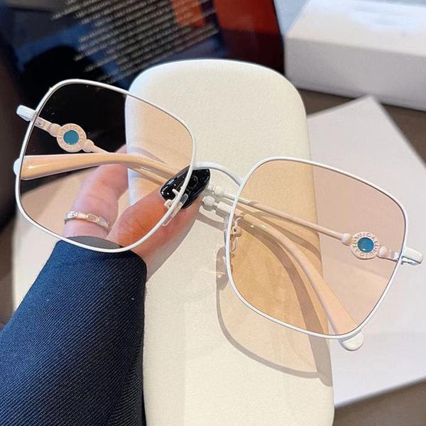 

outdoor eyewear 2021 fashion oversized square sunglasses for women vintage alloy gradient elegant sun glasses female white champagne