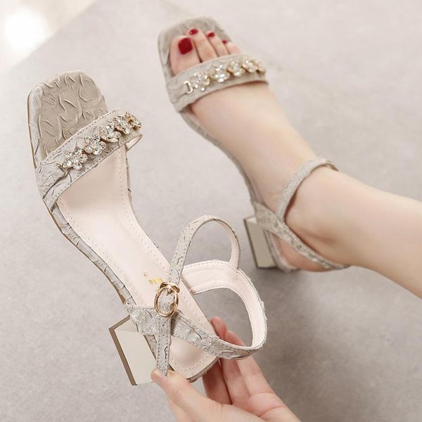 

sandals female sandal low-heeled shoes with strap buckle med 2021 women's large size girls medium clear comfort big summe, Black