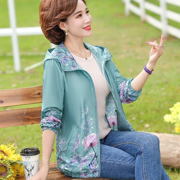 

women's jackets 2021 loose sportswear middle aged women windbreaker jacket thin coat sun protect clothing lady short street t15, Black;brown