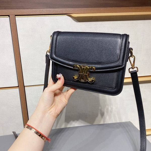 

2021 new beancurd bag with one shoulder and korean versatile style