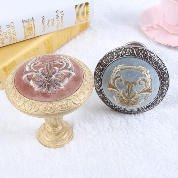 

1pair europe embroidery curtain hooks tassel brush holder wall tie back accessories hanging ball holdback coat hat hook other home decor