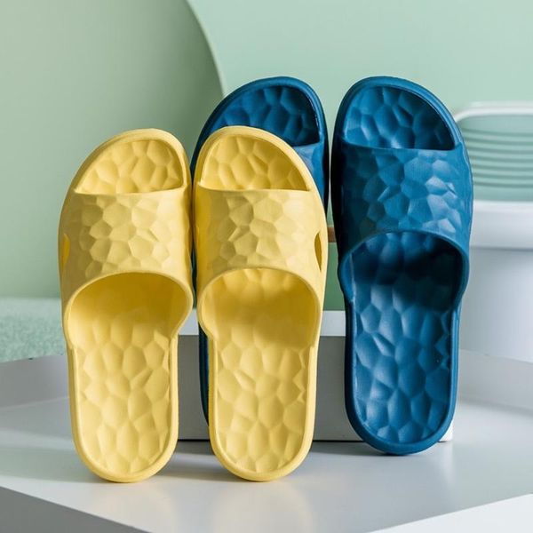 

slippers simple men women couples flat summer flip flops sandals indoor bath home slides pantunflas 2021, Black