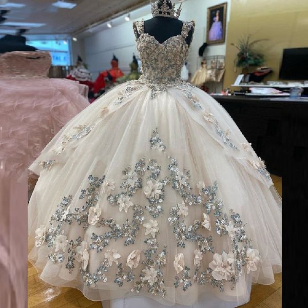 Marfim Princesa Quinceanera Vestido 2021 Ball Vestido Lace 3D Mão Feito de Flores Festa Doce 16 Pageant Vestidos de 15 Años Prom