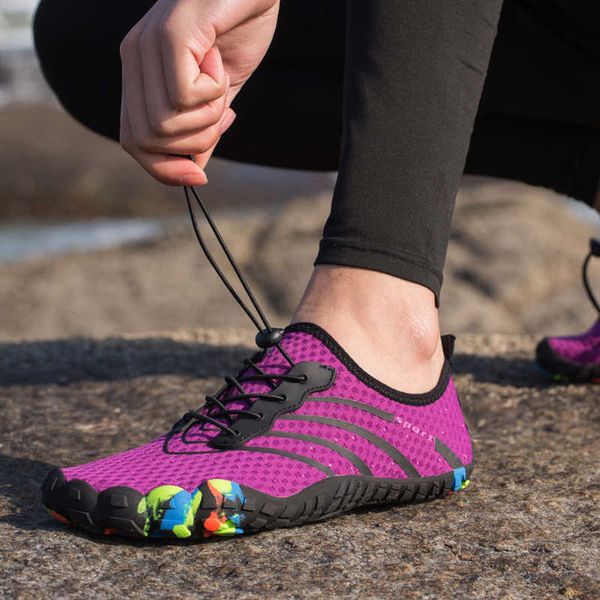 Barfußschuhe 2019 Große Yoga-FitnSport-Schuhe für Frauen Rutschfeste Fünf-Zehen-Wasser-Aqua-Schuhe Jogging-Paar-Turnschuhe Lila X0728