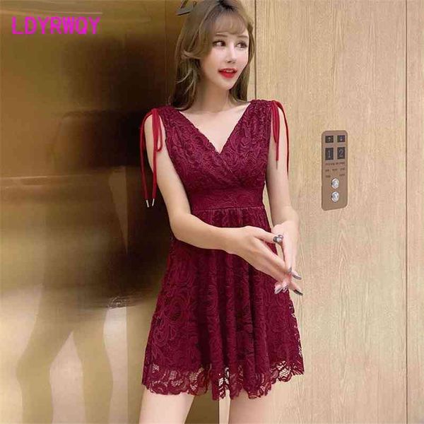 

ldyrwqy summer fashion temperament v-neck lace sleeveless slim dress office lady polyester 210603, Black;gray