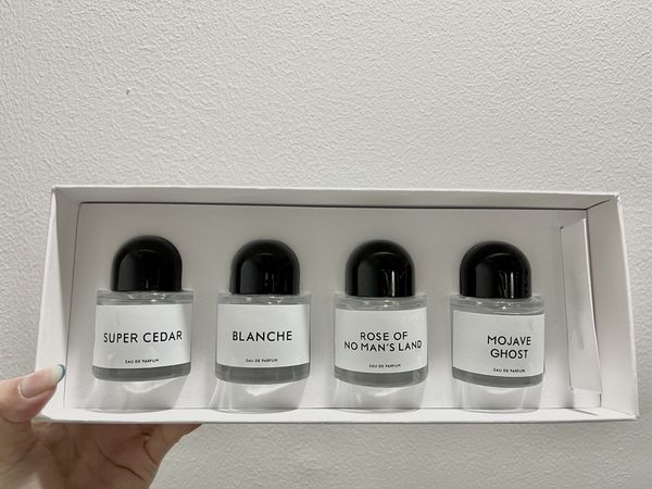 

perfumes set 4*30ml neutral fragrance mojave ghost/rose of no man land /super ceder/blanche ghost deodorant highest quality fast delivery