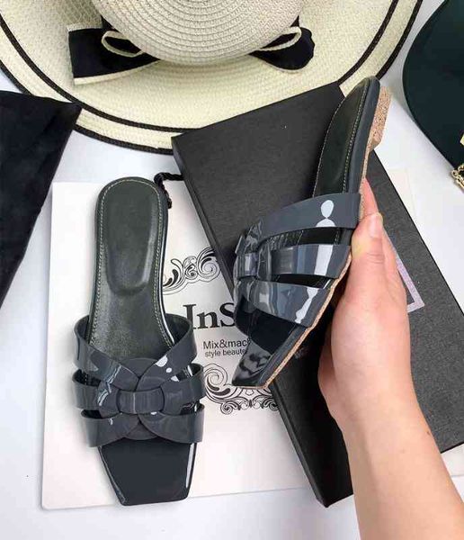 

designer fashion brand leather slippers, women's summer flat heel shoes, luxury classic sandals, Black
