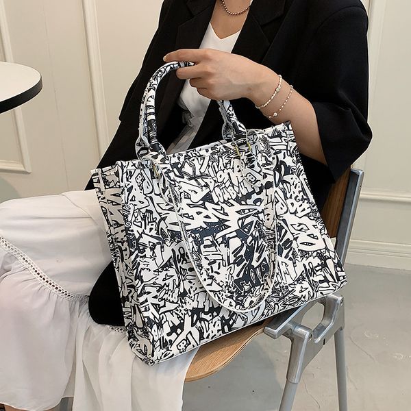 

handbag minority graffiti tote bag women 2021 fashion printed large capacity summer one shoulder, Black;red