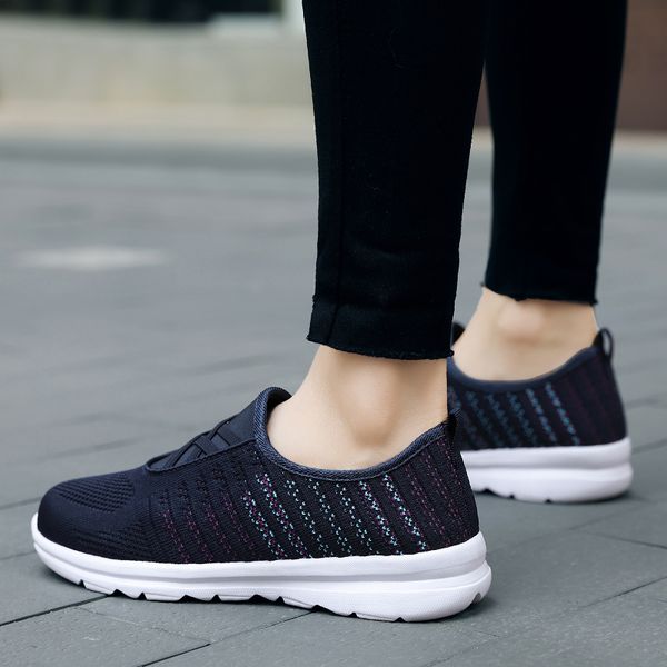 

wholesale 2021 for men womens sport mesh running shoes fashion breathable sneakers black grey runners eur 35-42 wy27-2063