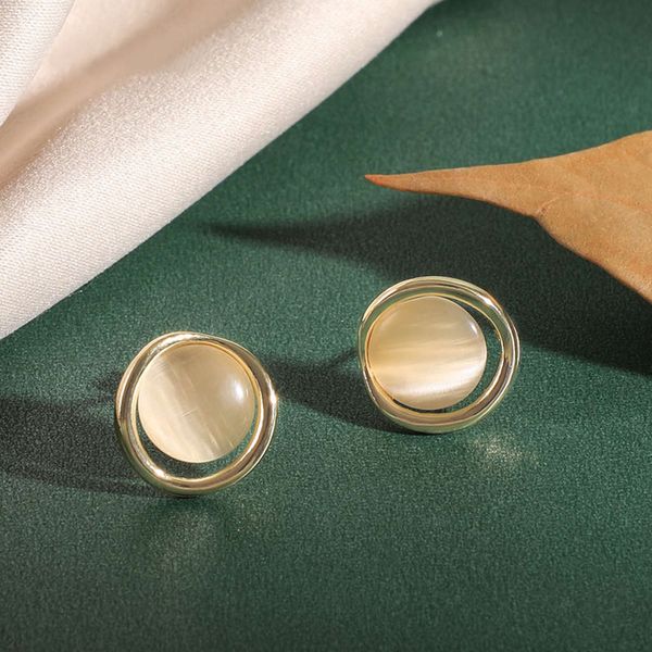 

s925 silver needle simple small korean temperament cat's eye stone chaowang red women's round face thin earrings, Black