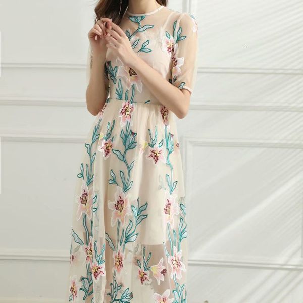 

summer runway retroethnic embroidered flowers short tulle mid-length dress quality women's clothes, Black;gray