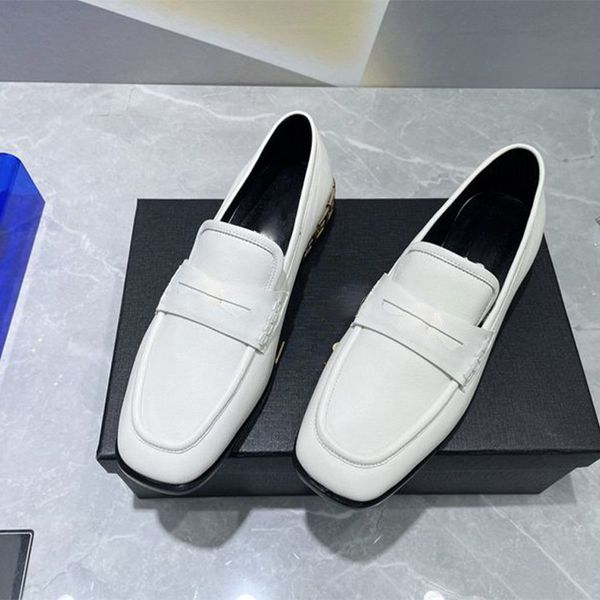 2022 TopSelling Berühmte Marke Damen Designer Kleid Schuhe Damen Büro Wanderschuh Hohe Qualität Klassische Luxus Hochzeit Loafers Casual Slip-Ons für Mädchen Schuh