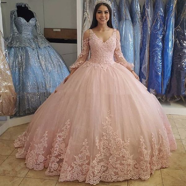 Wunderschöne hellrosa Quinceanera-Kleider für Junioren und Mädchen, V-Ausschnitt, Abschlussball, Party, Ballkleider, Spitzenapplikationen, lange Ärmel, süßes 16-Kleid, für 15 Jahre